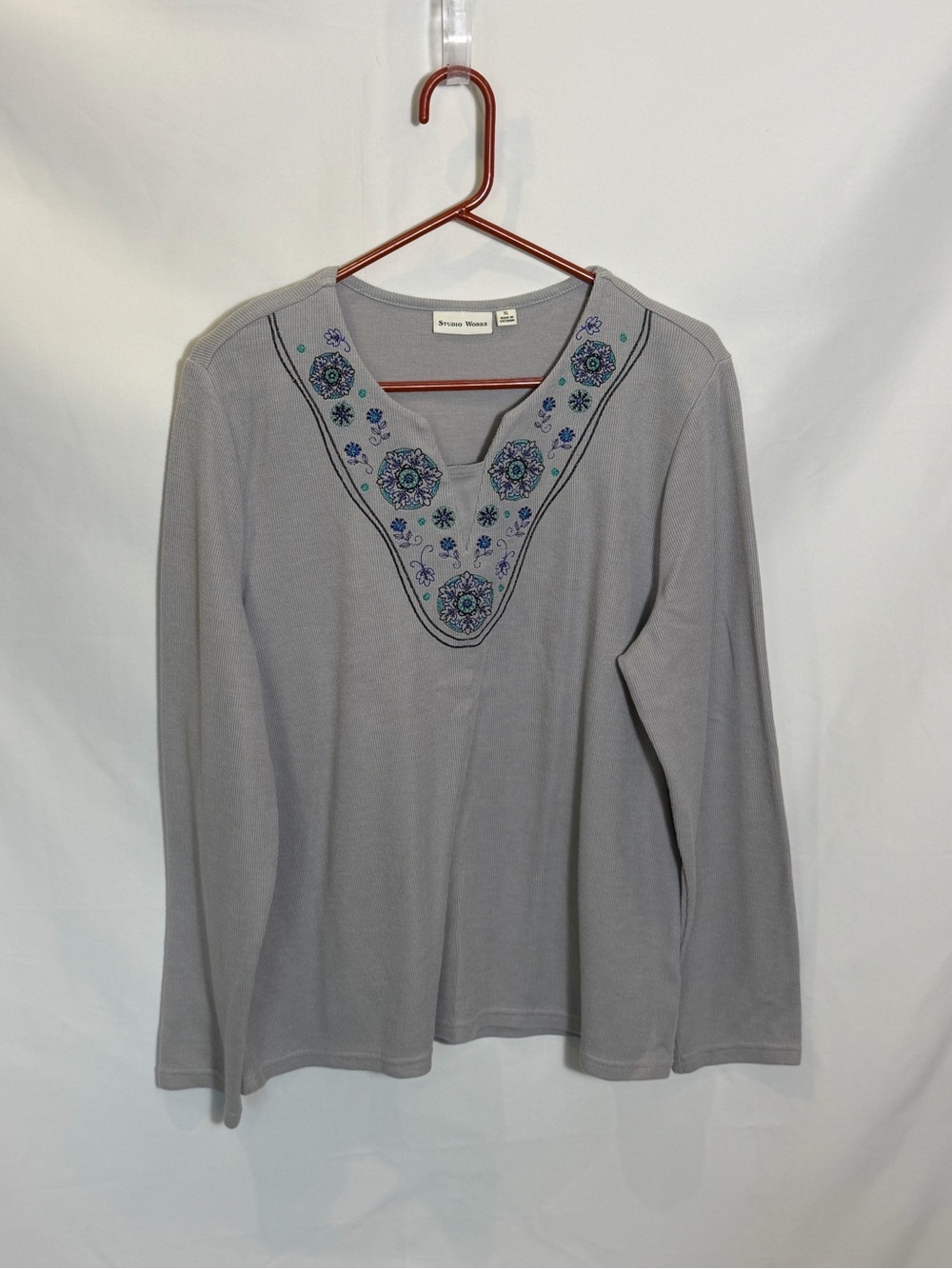 Studio Works Gray V-Neck Pullover with Blue & Purple Embroidery